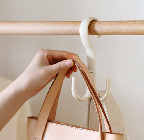 Rotary hanger, scarf, tie, scarf, clothes hanger, multi-functional plastic hanger for household use and space saving