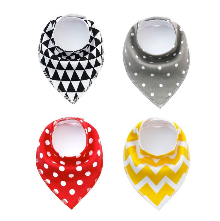 4 piezas / lote Impresión  Varios Diseños Tela Babero Bandana