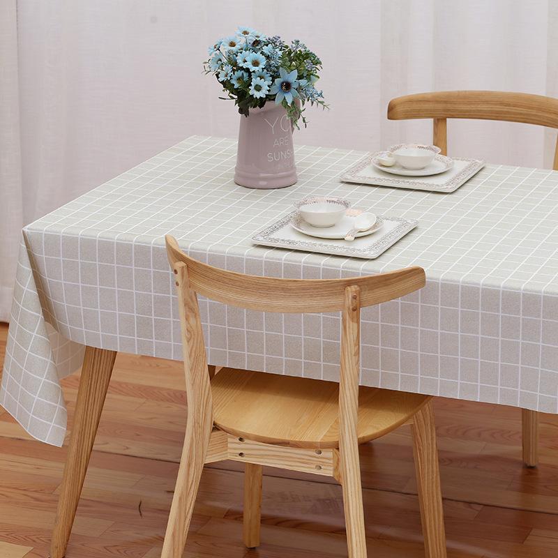 Disposable oil-proof and anti-scalding waterproof tablecloth