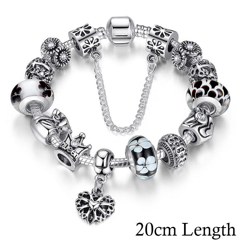 Pulsera de cuentas con corona de reina