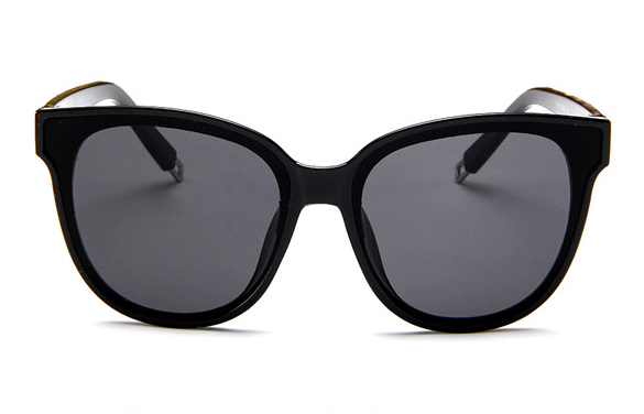 Fashion sunglasses trend ocean film sunglasses