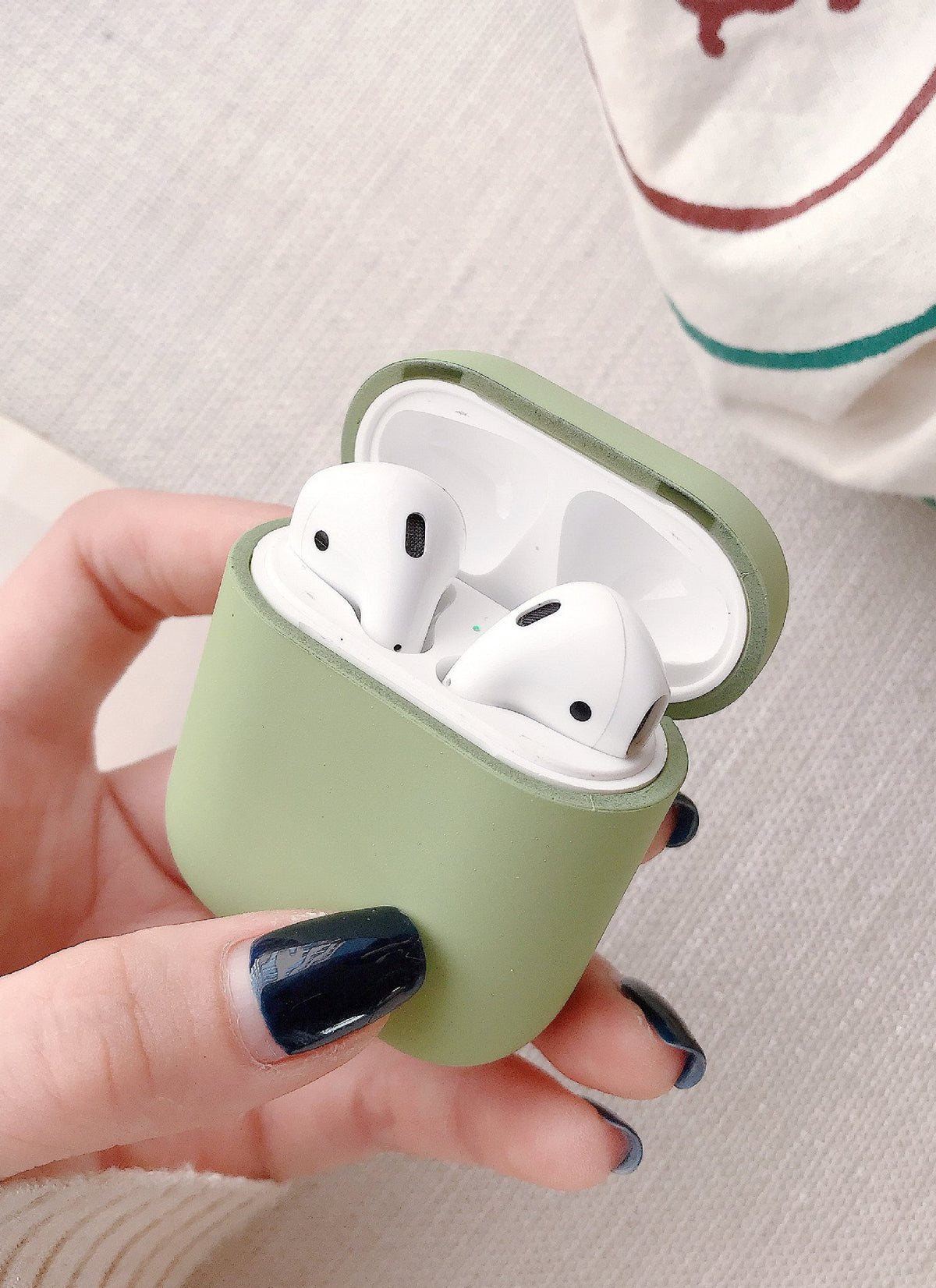 Wireless earphone case