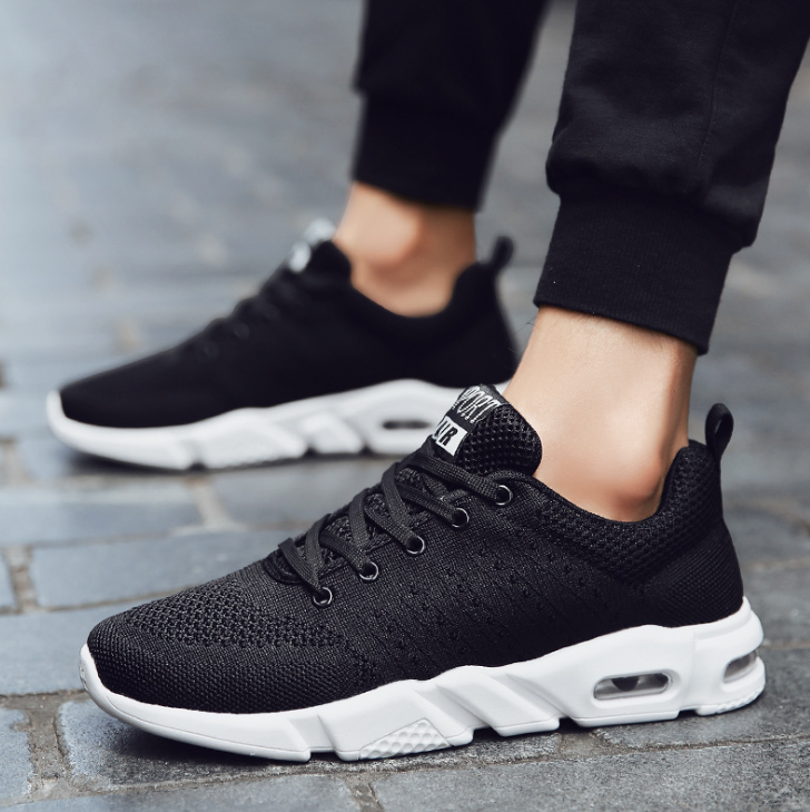 a pair of shipping in the autumn of 2020 new sport shoes breathable fabric cushion shoes all-match fly wear running shoes