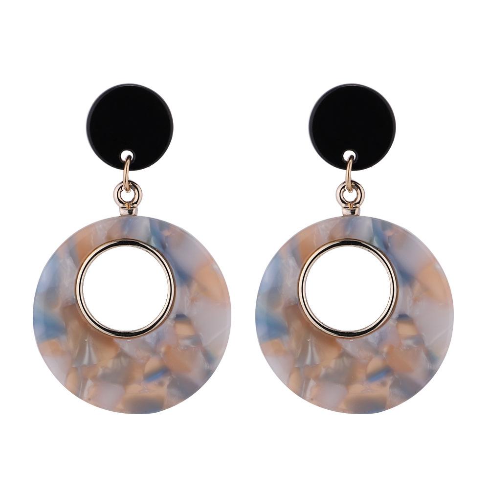 Geometric acrylic circle earrings