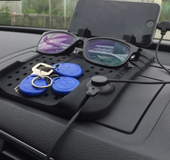 Car navigation bracket Car phone holder Magnetic USB charger Multifunctional silicone mat