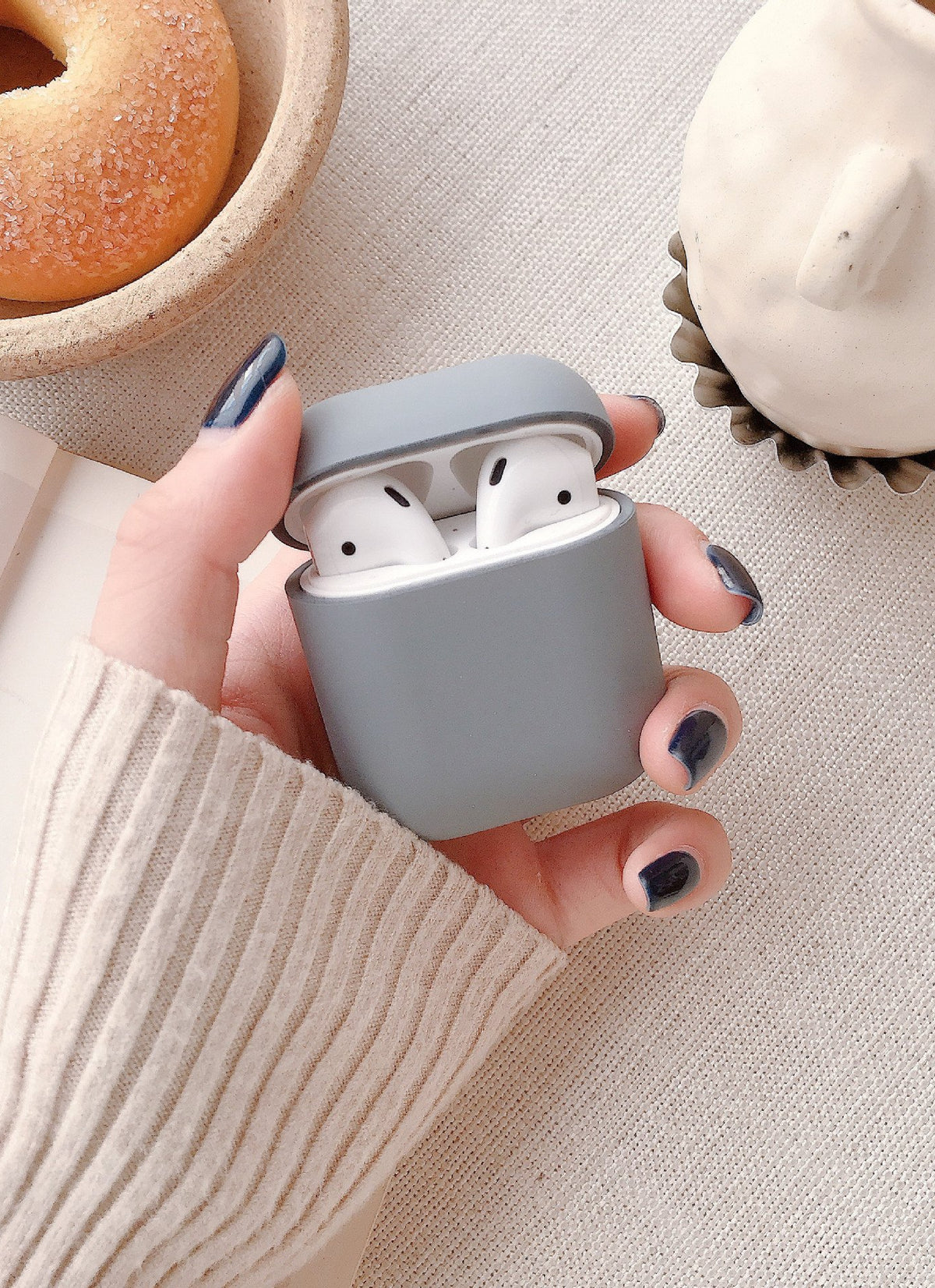Wireless earphone case