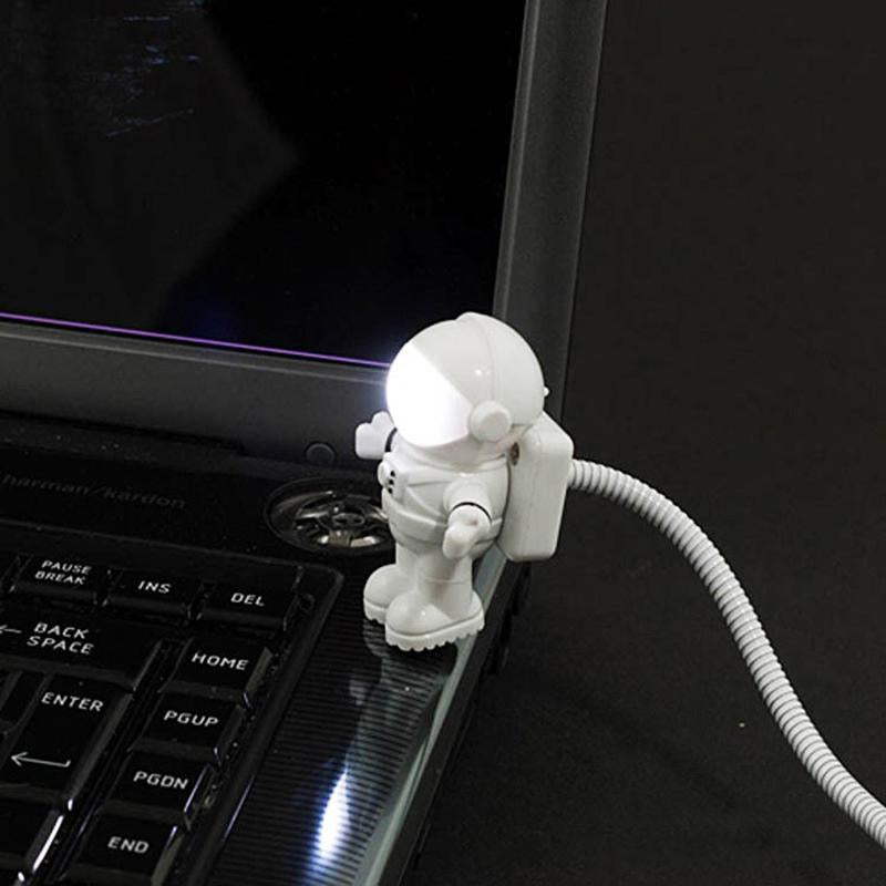 Luz LED de astronauta con puerto USB
